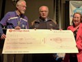 $8,000 raised for RFDS & Southcare rescue helicopter